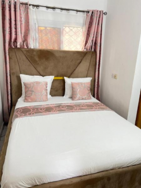 Chambre moderne avec cuisine à Bonamoussadi (Kotto)